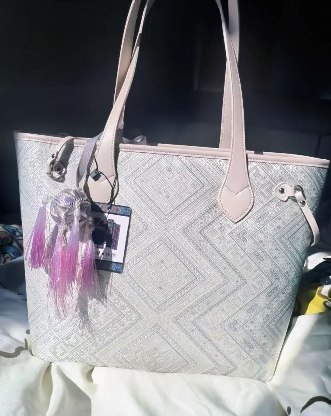 White Geometric Pattern Large Tote Bag -  Shaka Chinese Traditional Culture Store